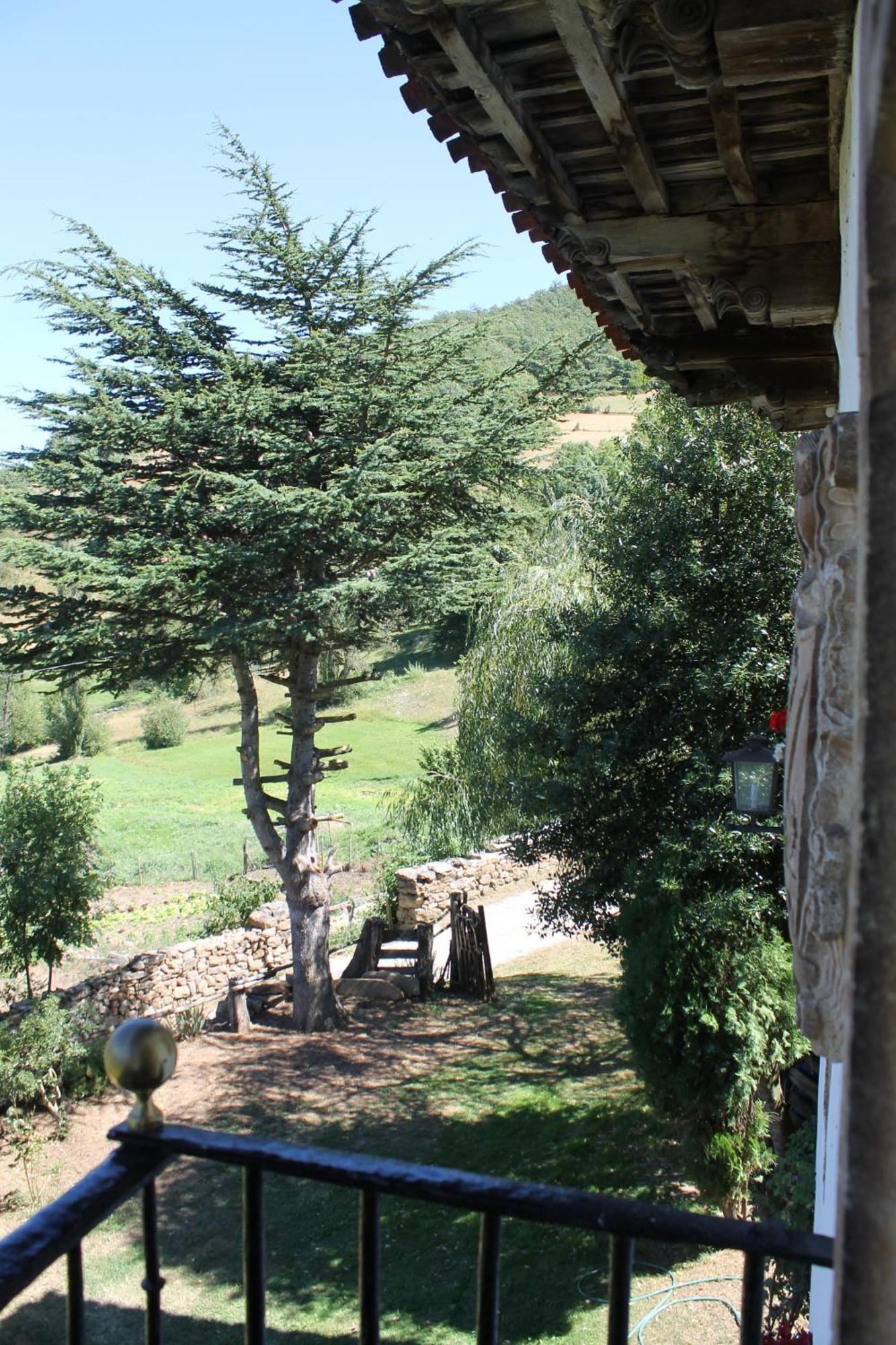 Hostal Casona de Treviño Cosgaya Exterior foto