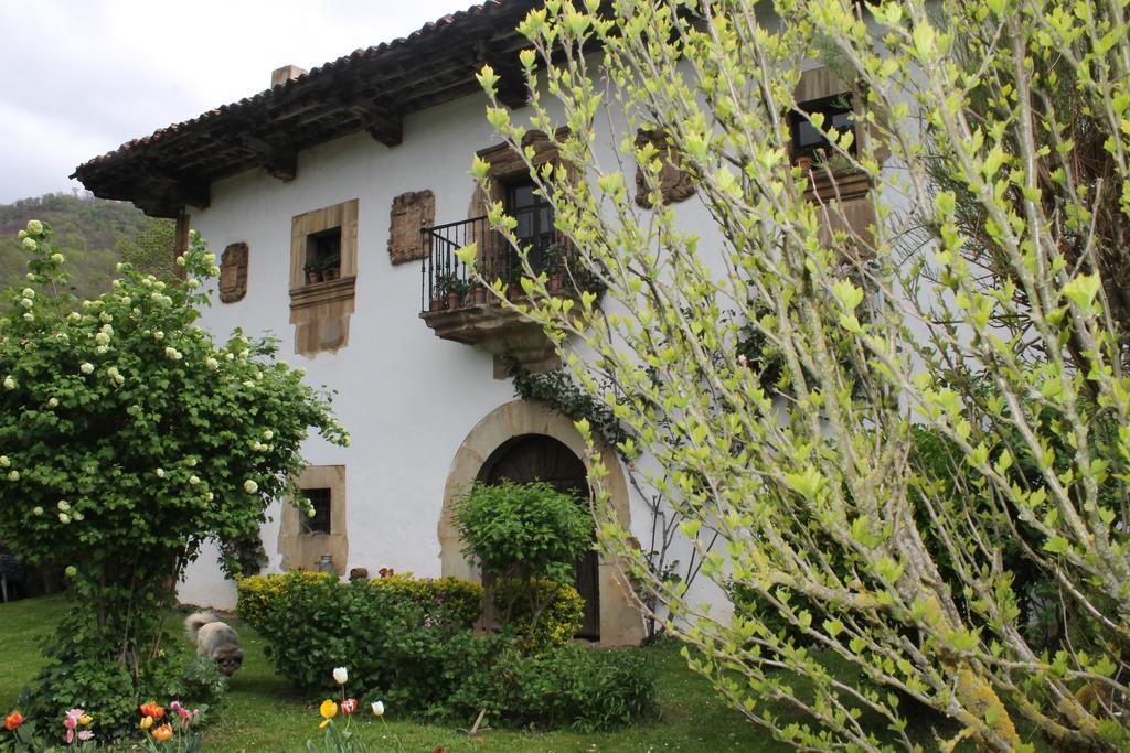 Hostal Casona de Treviño Cosgaya Exterior foto